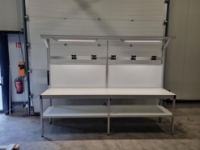Maatwerk werkplekken en werktafels van aluminium profielen