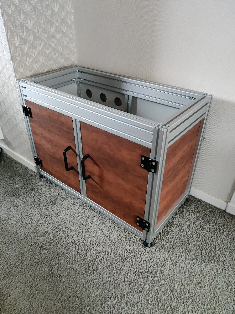 Aluminium terrarium onderstel op maat — Inducomp B.V.