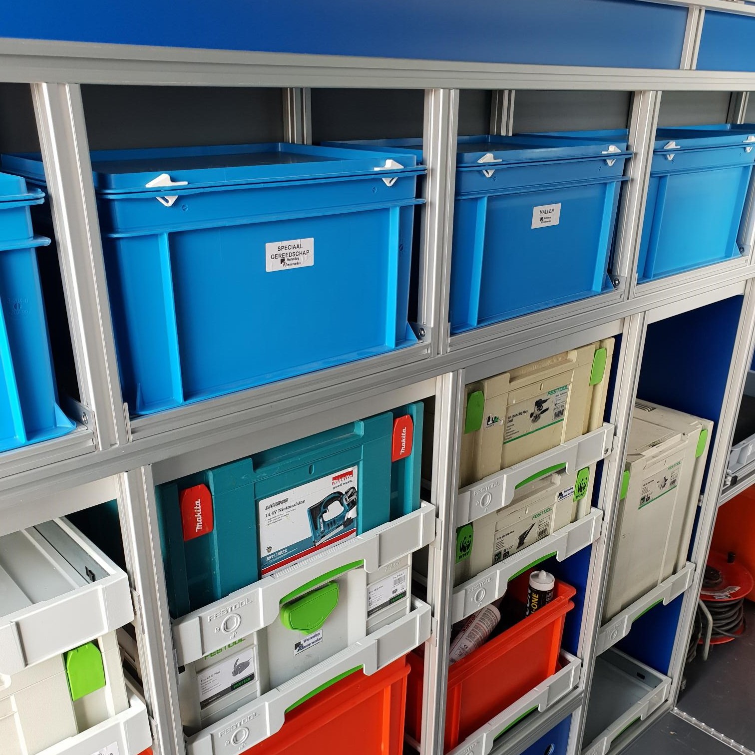 Bedrijfswageninrichting 6