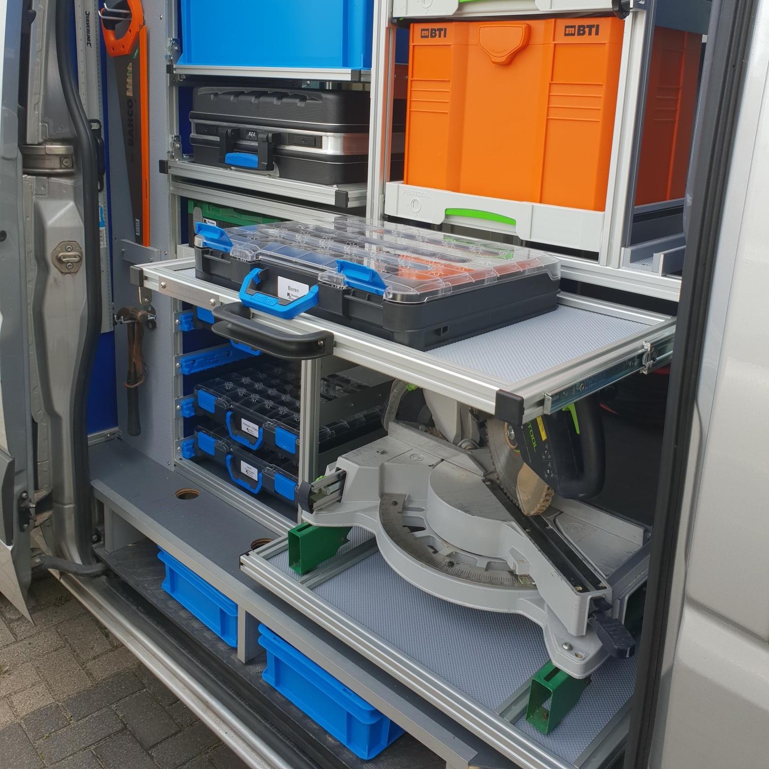 Bedrijfswageninrichting 7